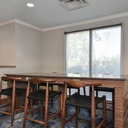 Fairfield By Marriott Inn & Suites Columbia Harbison Екстериор снимка